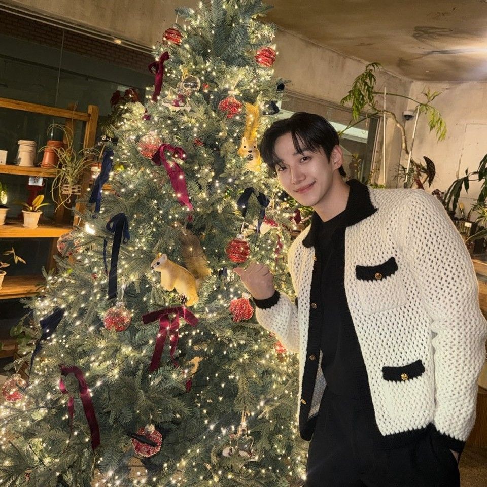 Recent activity shot of Junho (2PM)