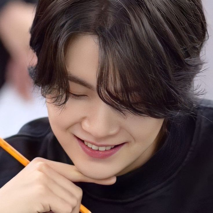 Behind-the-scenes cut of SUGA (BTS)