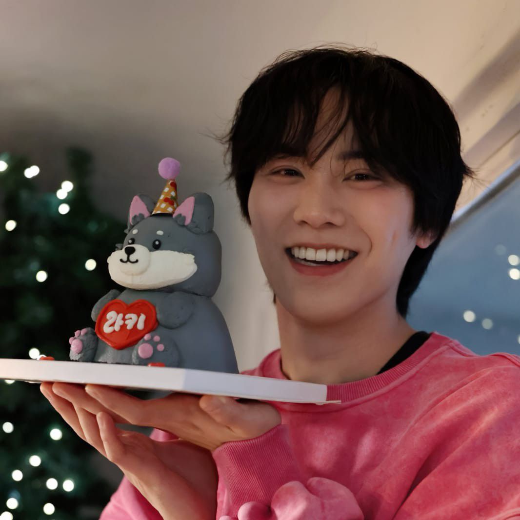 아스트로의 최신 사진