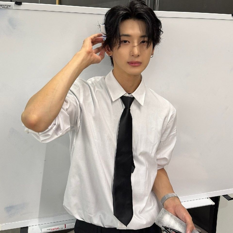 Behind-the-scenes cut of Yu Junwon