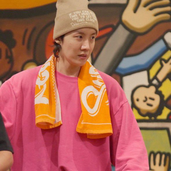 Foto terbaru j-hope (BTS)