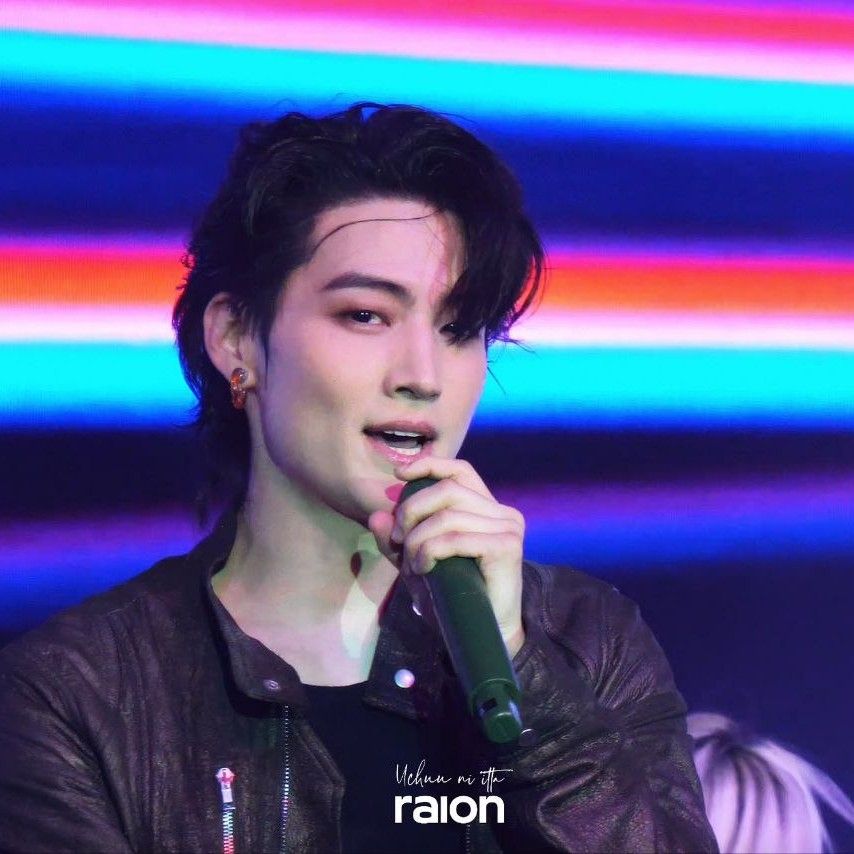 Latest photo of JAY B (GOT7)
