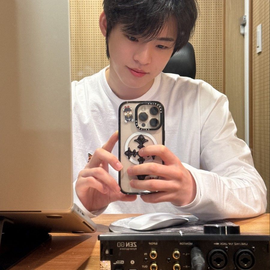 Recent activity shot of Hyojin (ONF)