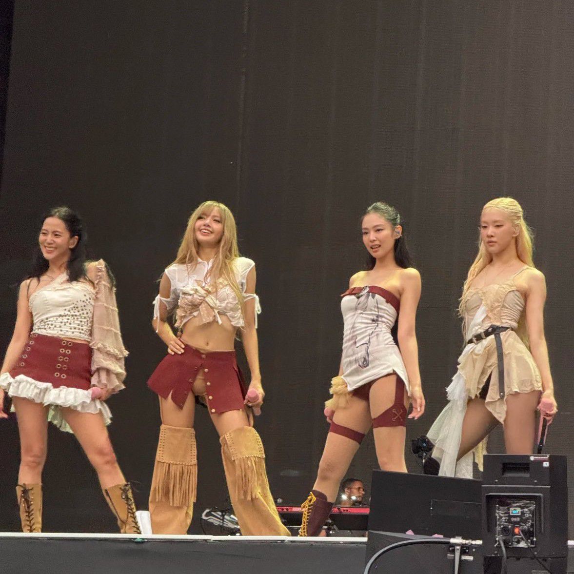 Recent activity shot of ROSÉ (BLACKPINK)