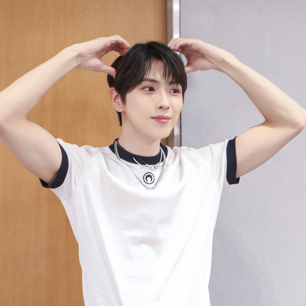Recent activity shot of Yonghee (CIX)