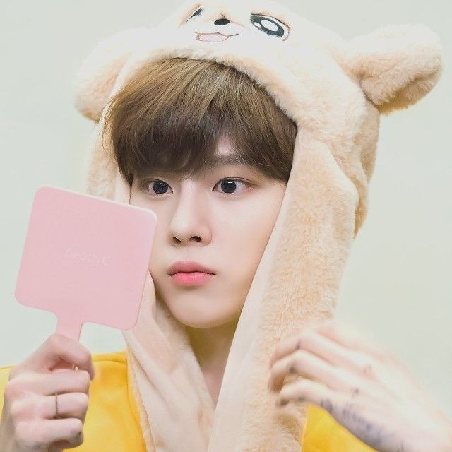 Latest photo of Kim Wooseok