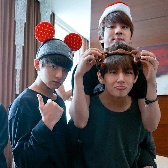 뷔 (방탄소년단) 최근 활동샷