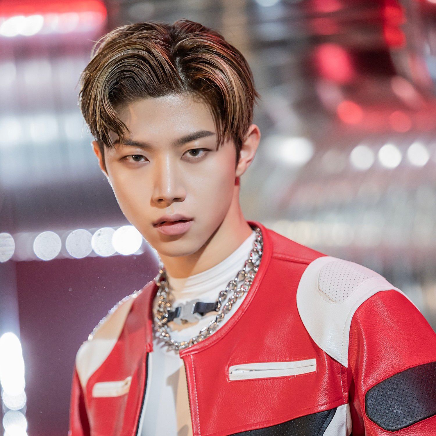 Behind-the-scenes cut of Hyunwoo (Xikers)
