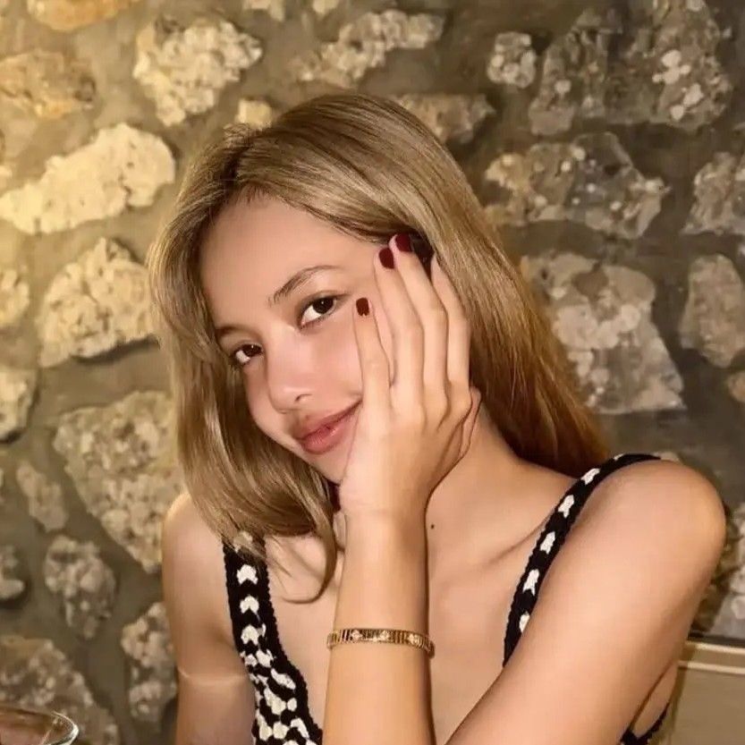 리사 (BLACKPINK)의 비하인드 컷