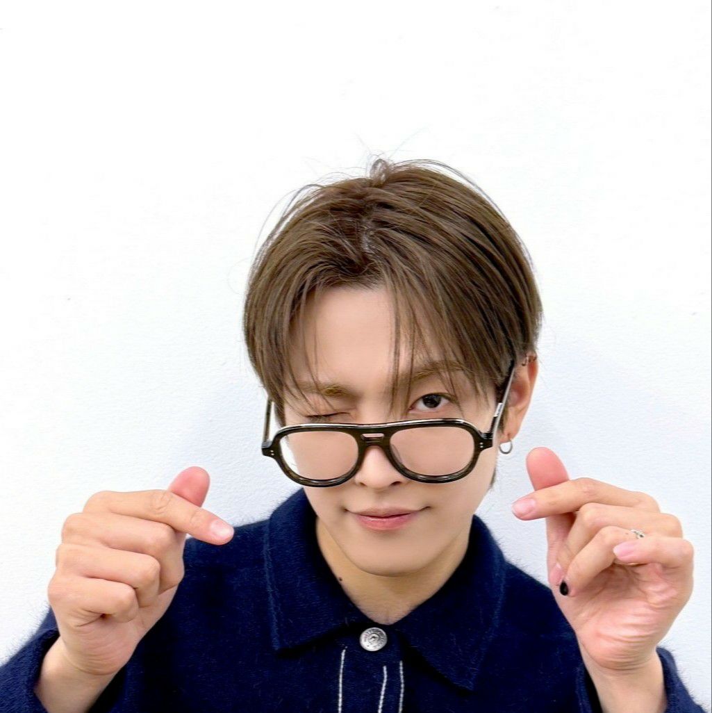 弘中 (ATEEZ)的最新活动照片