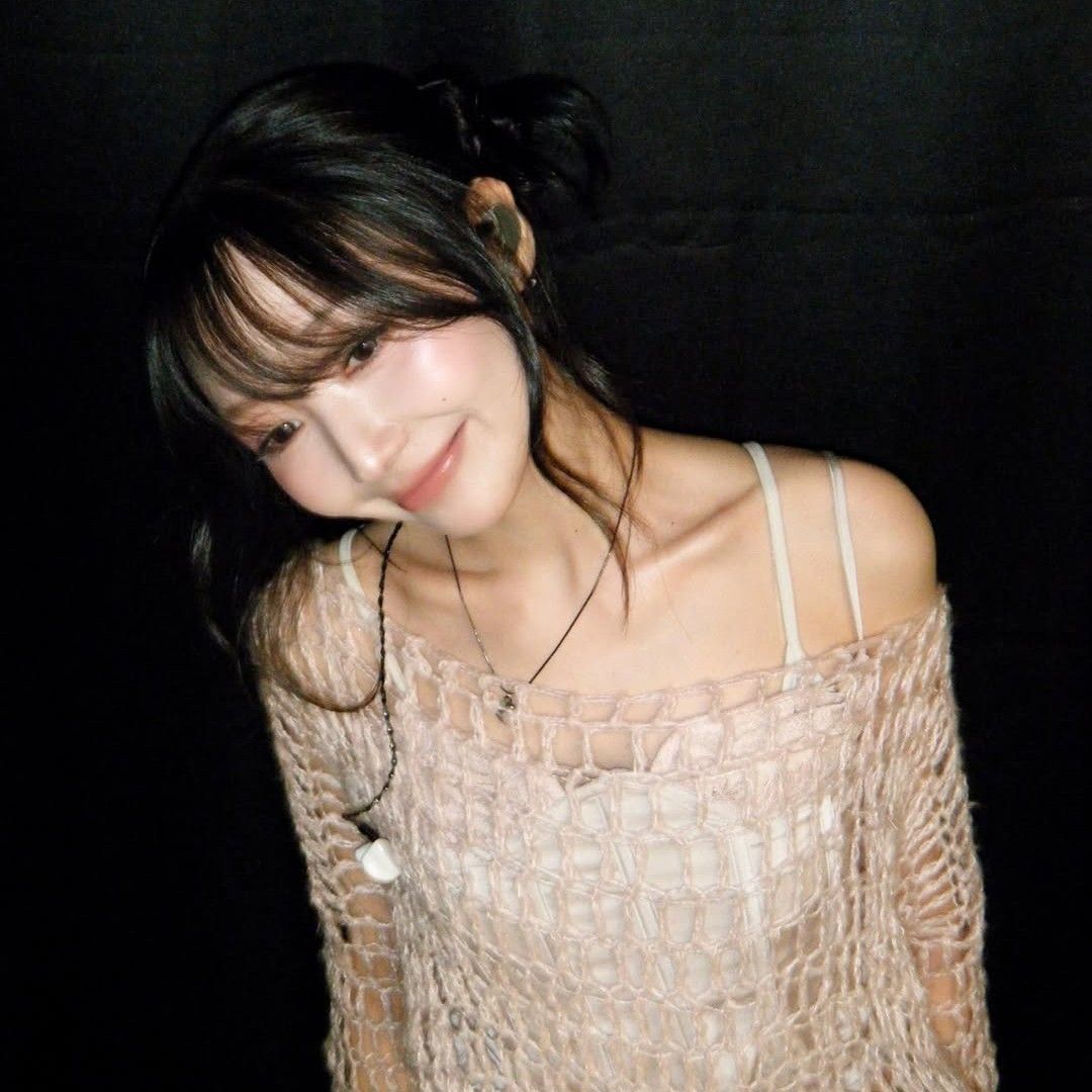 A moment captured by Ryu Sujeong (Lovelyz)'s fan