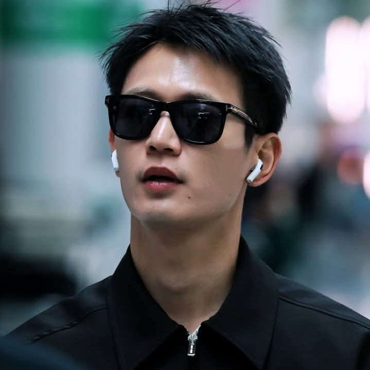 Latest photo of Minho (SHINee)