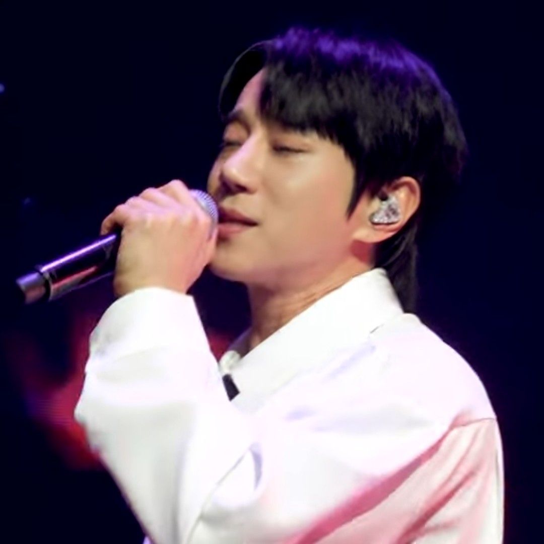 Foto terbaru Hwang Chiyeol