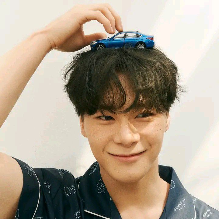 Behind-the-scenes cut of Moonbin (ASTRO)