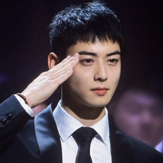 A moment captured by Eunwoo (ASTRO)'s fan