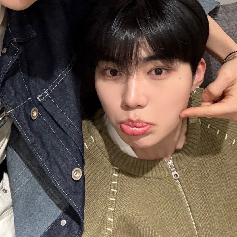 Recent activity shot of Park Gunwook (ZEROBASEONE)