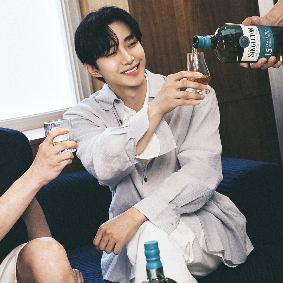 A moment captured by Junho (2PM)'s fan