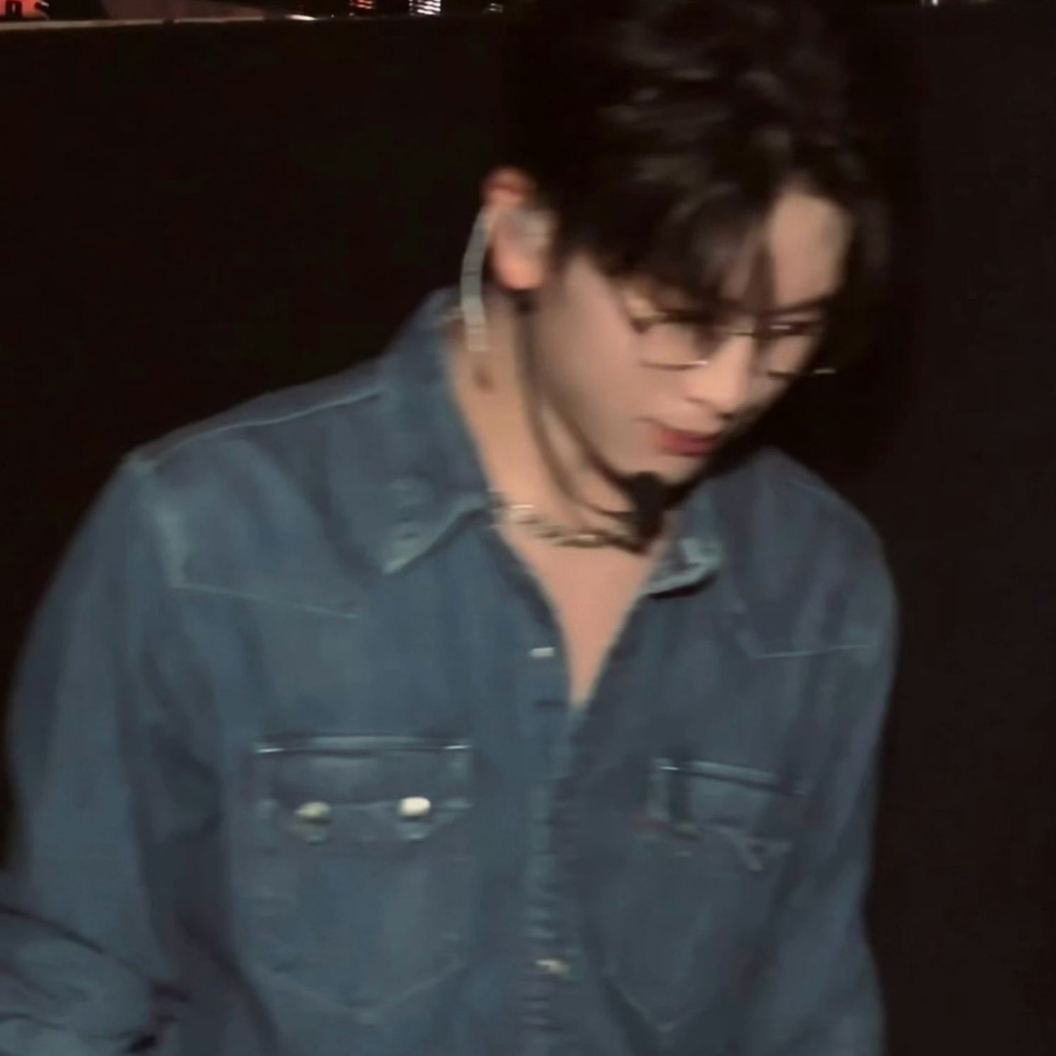 Behind-the-scenes cut of Shen (NexT1DE)