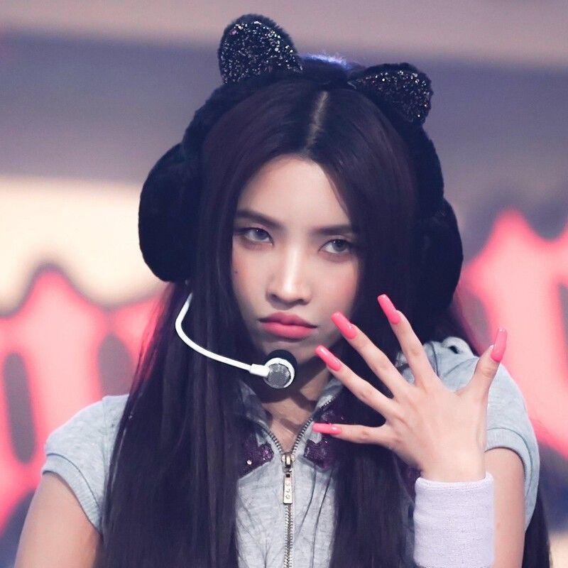 Behind-the-scenes cut of Soyeon (i-dle)