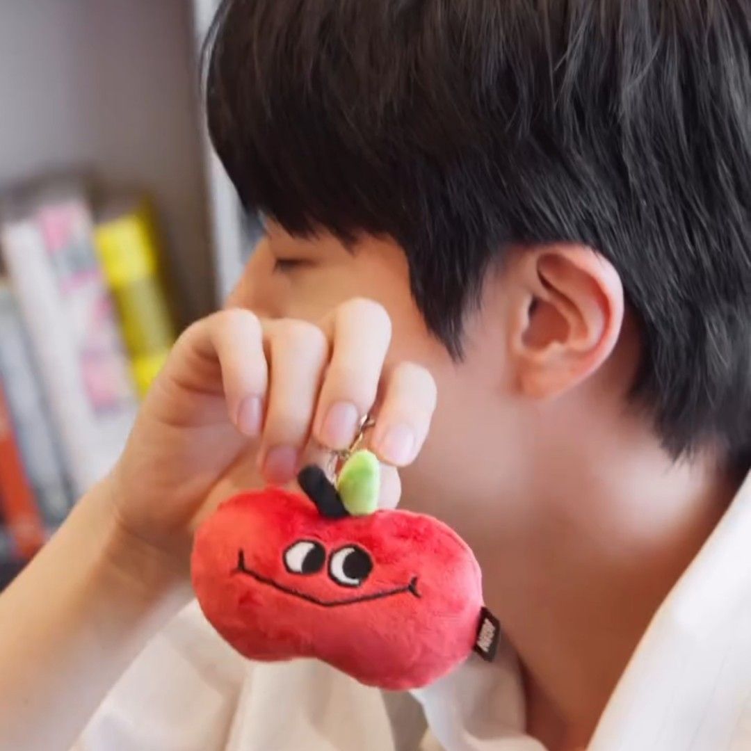 진 (방탄소년단)의 최신 사진