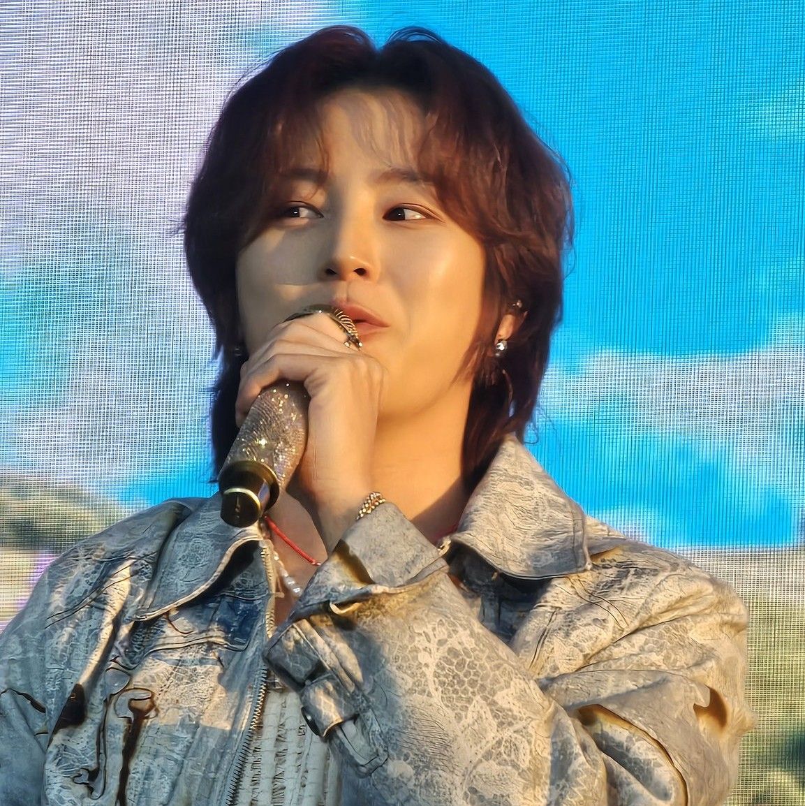Behind-the-scenes cut of Ha Sungwoon