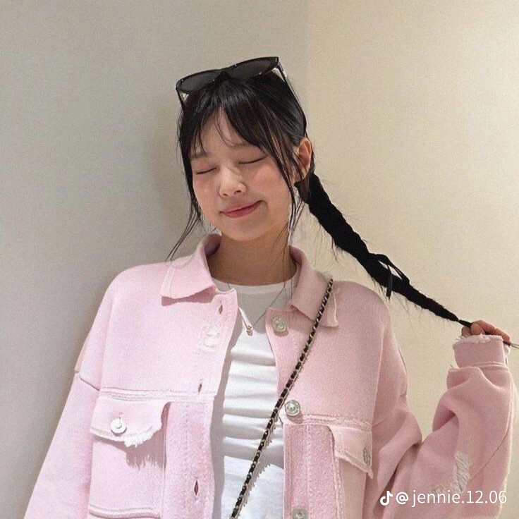 Jennie (BLACKPINK)的最新照片