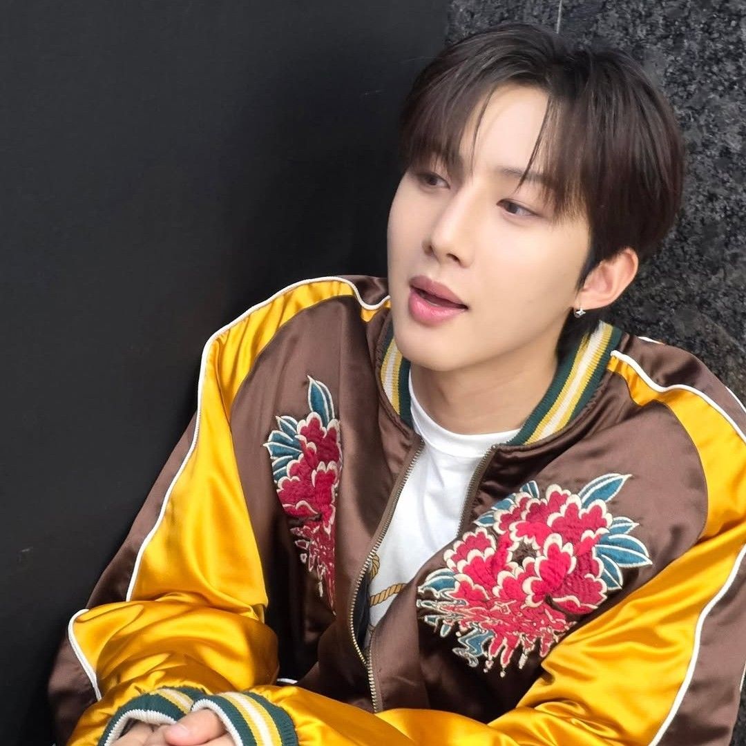 Behind-the-scenes cut of Hui (PENTAGON)