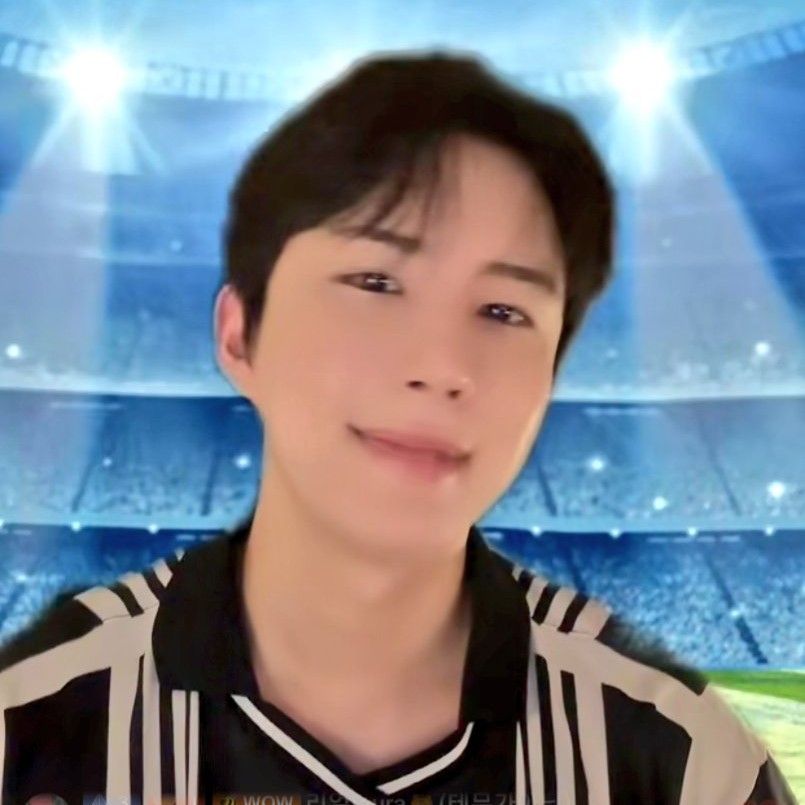 Behind-the-scenes cut of Wow (A.C.E)