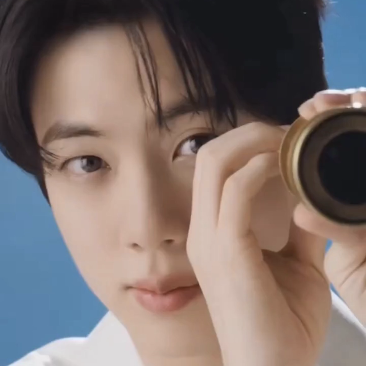 진 (방탄소년단)의 비하인드 컷