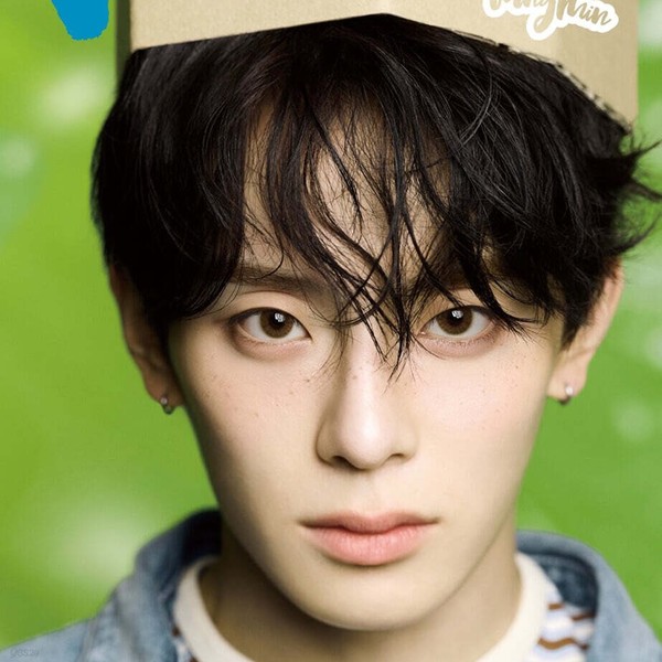 Signature photo of Kangmin (VERIVERY) capturing their charm