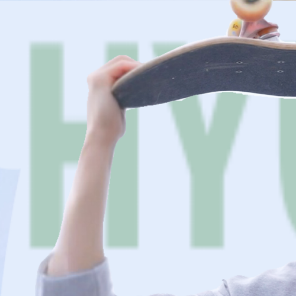 Latest photo of Hyunjae (THE BOYZ)