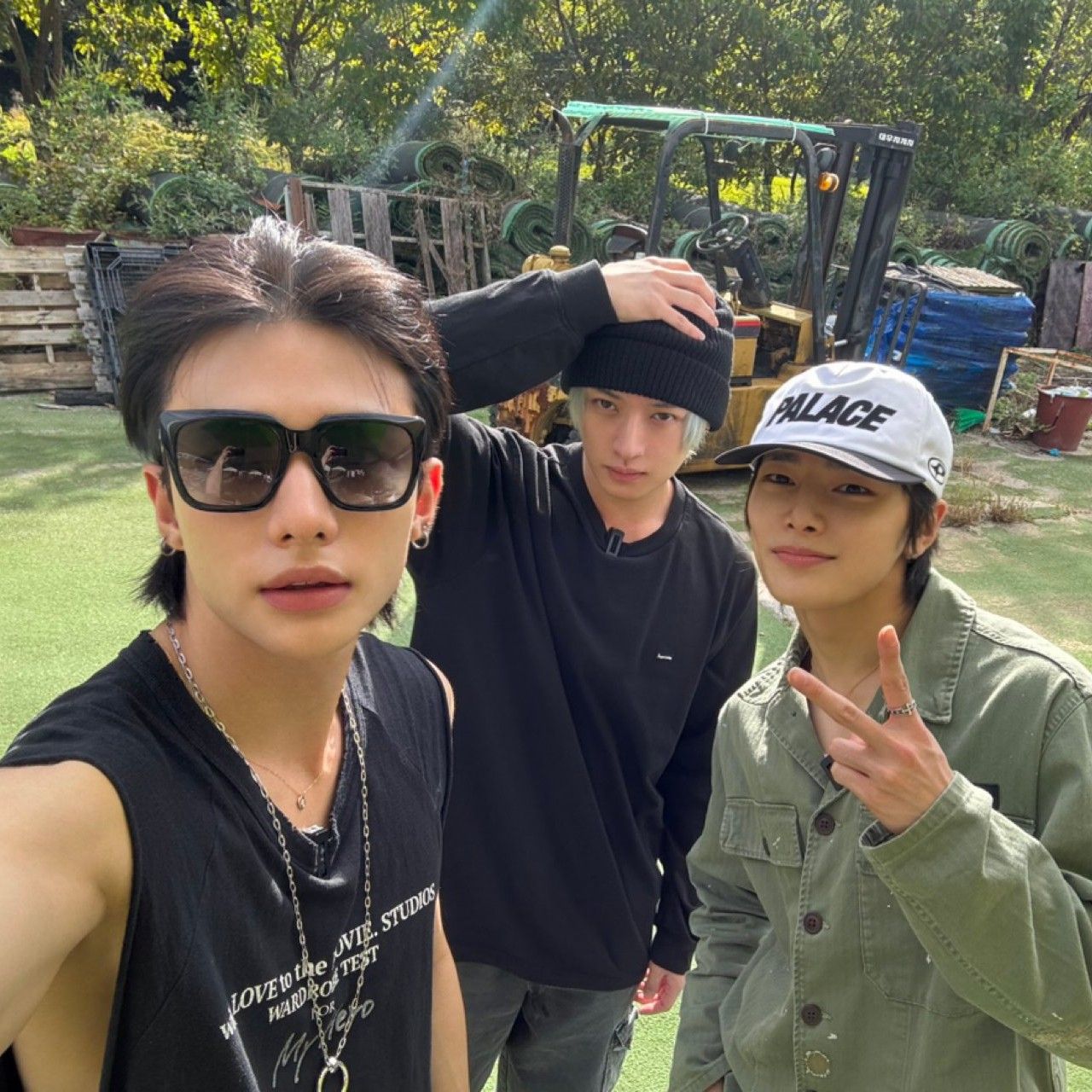 Behind-the-scenes cut of Stray Kids