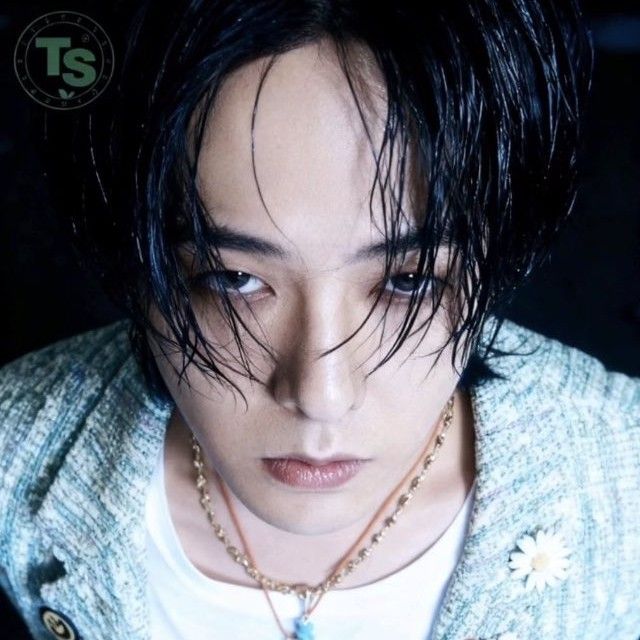 Recent activity shot of G-DRAGON (BIGBANG)