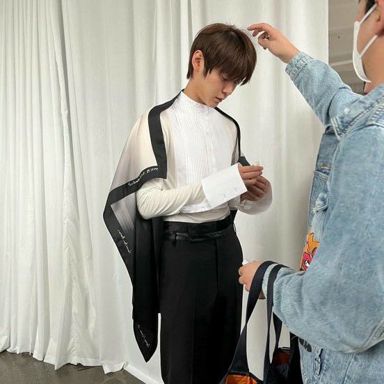 Recent activity shot of Eunseok (RIIZE)