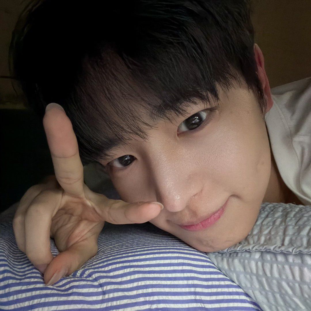 Latest photo of Choi Byungchan