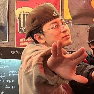 Recent activity shot of SONG (iKON)