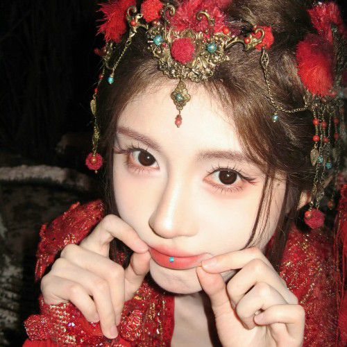 Behind-the-scenes cut of Ju Jingyi
