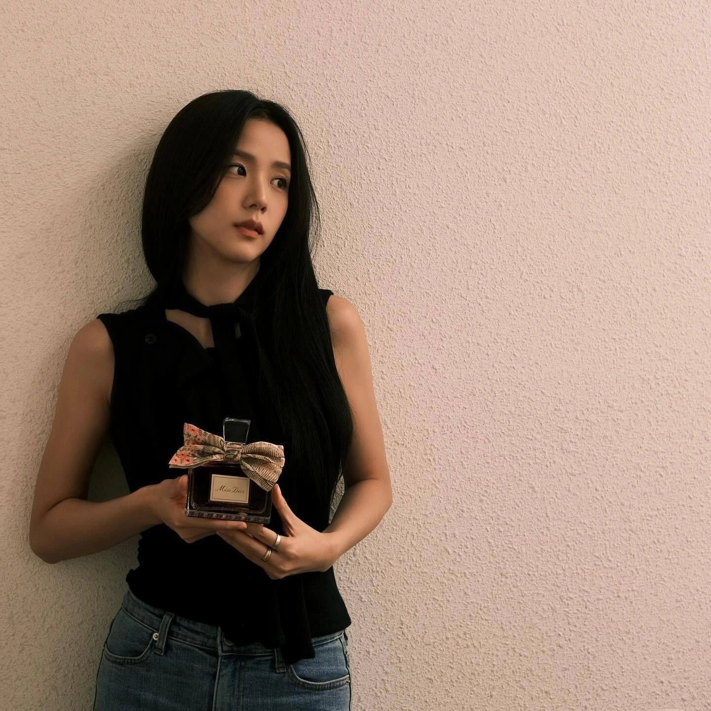 Recent activity shot of Jisoo (BLACKPINK)