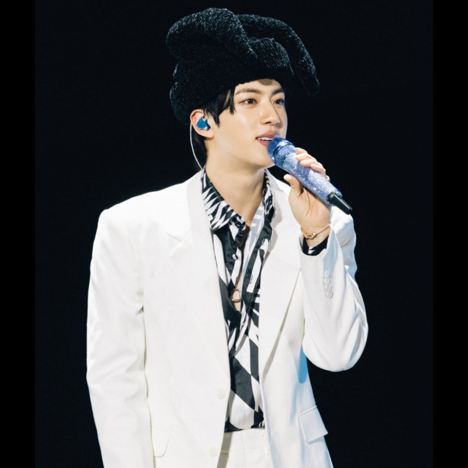 진 (방탄소년단)의 비하인드 컷