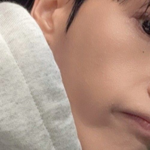 友榮 (ATEEZ)的最新活動照片