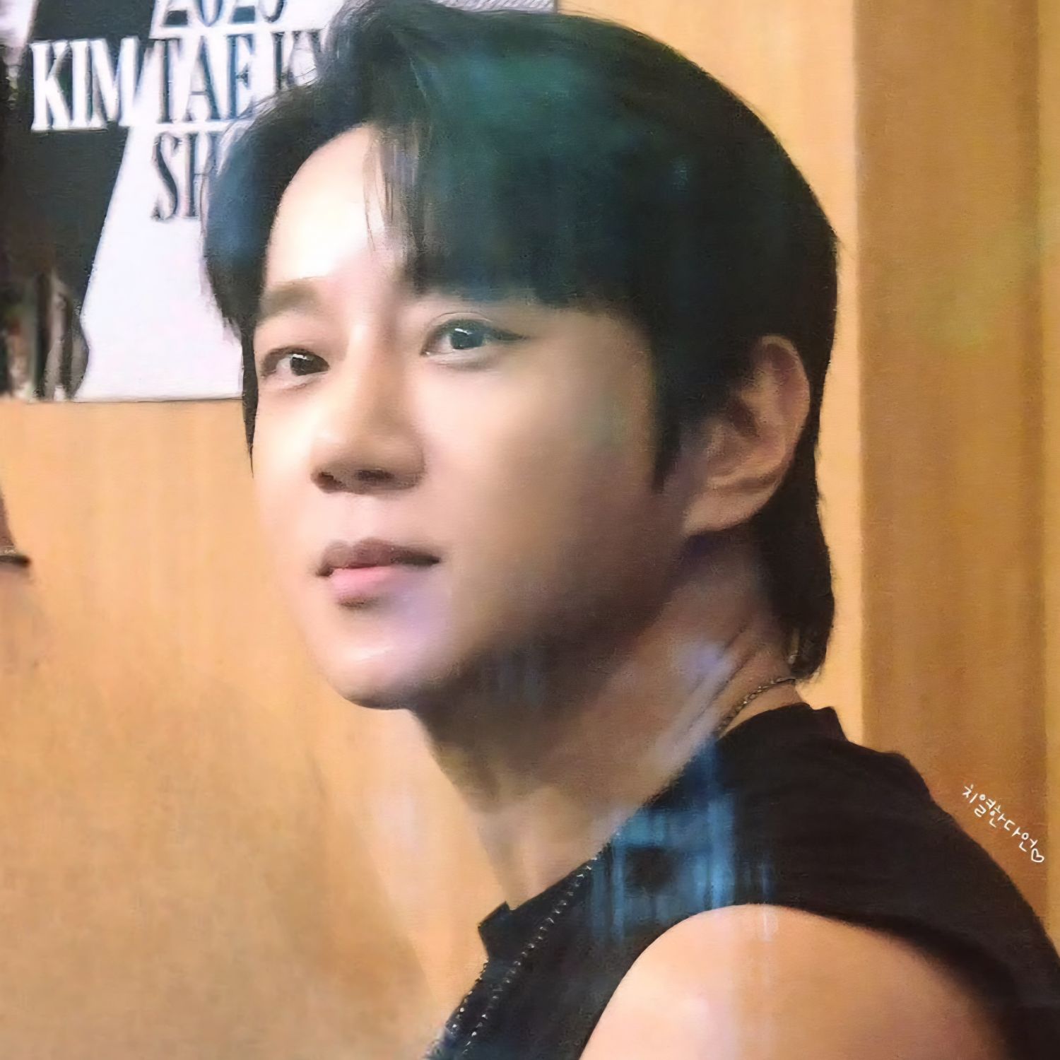 Latest photo of Hwang Chiyeol