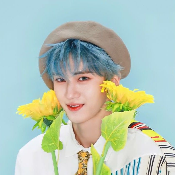 Recent activity shot of Yanan (PENTAGON)