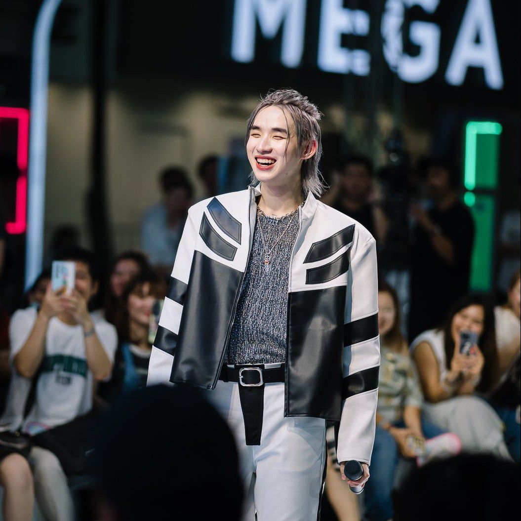 Latest photo of Hong (LYKN)