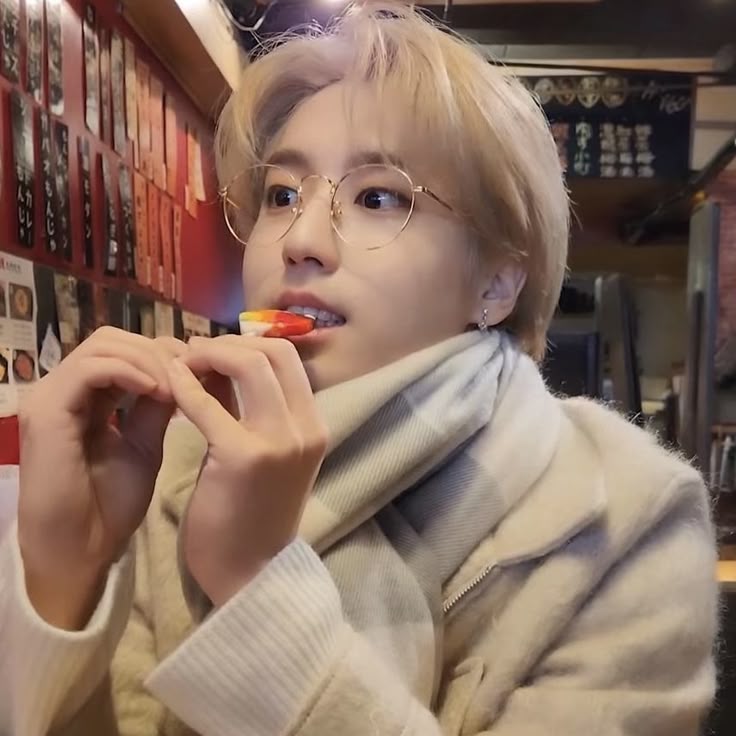 HAN (Stray Kids)的幕後花絮