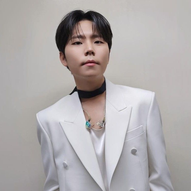 A moment captured by Jung Seunghwan's fan