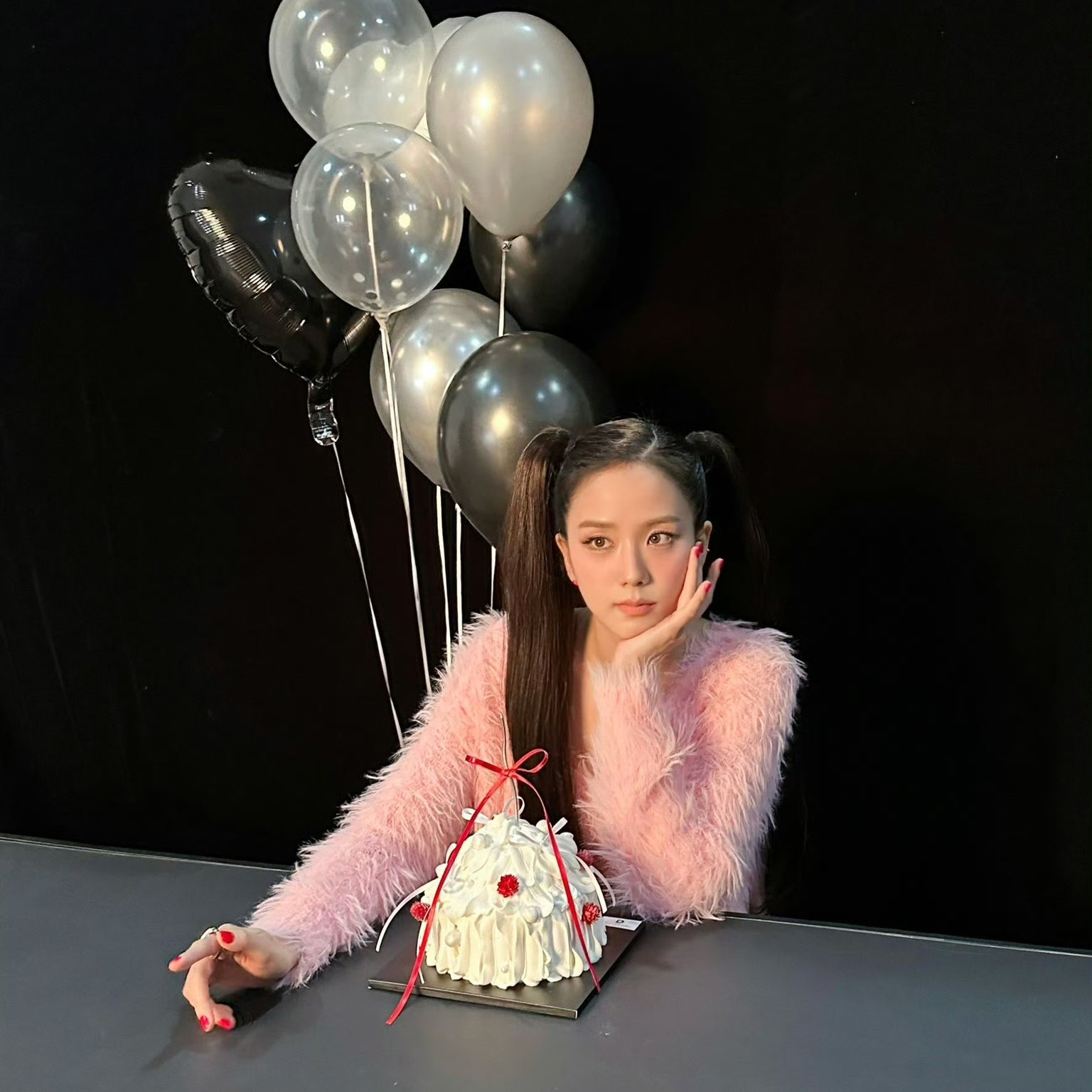 ジス (BLACKPINK)の舞台裏ショット