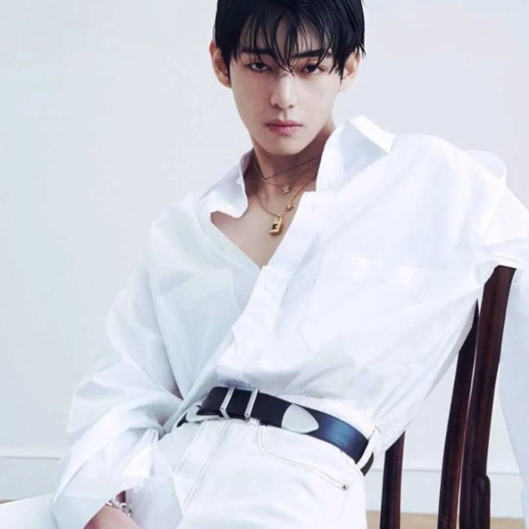 뷔 (방탄소년단)의 비하인드 컷