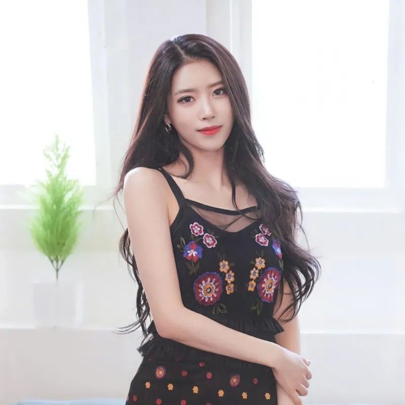 Behind-the-scenes cut of Lee Miju (Lovelyz)