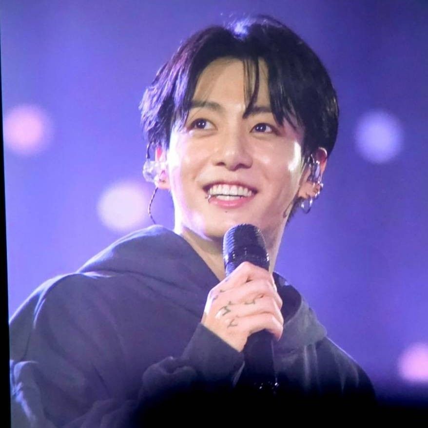 A moment captured by Jungkook (BTS)'s fan