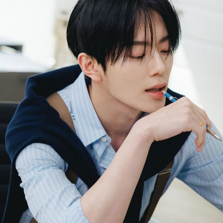 Latest photo of Kangmin (VERIVERY)